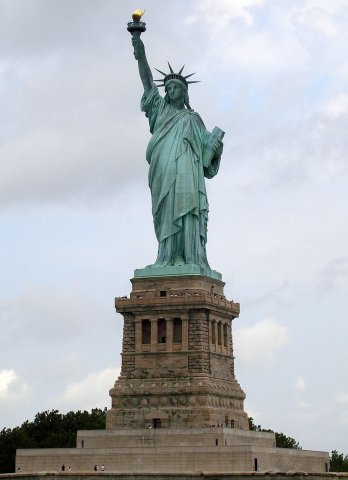 800px-Statue_of_Liberty_7.thumb.jpg.8accc5eed0db920e8ab174c7ad19fa31.jpg