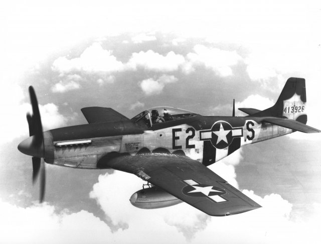 375th_Fighter_Squadron_North_American_P-51D-5-NA_Mustang_44-13926.thumb.jpg.621784b91c2f3d40a01f408f768184c2.jpg