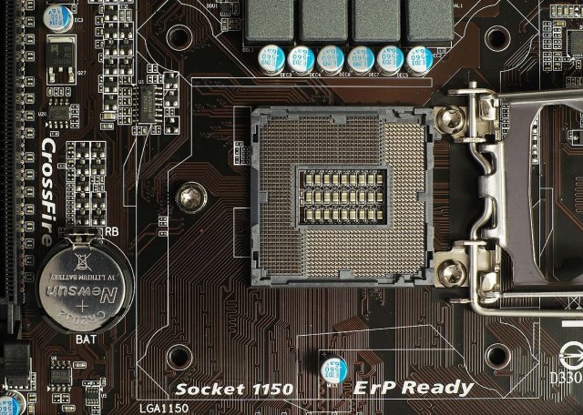1200px-Intel_Socket_1150_IMGP8593_smial_wp.thumb.jpg.cb0e76a2e136288d721c6ca637a55f8a.jpg