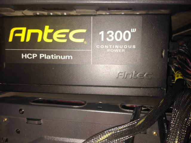 antec 1300 pic04.jpg